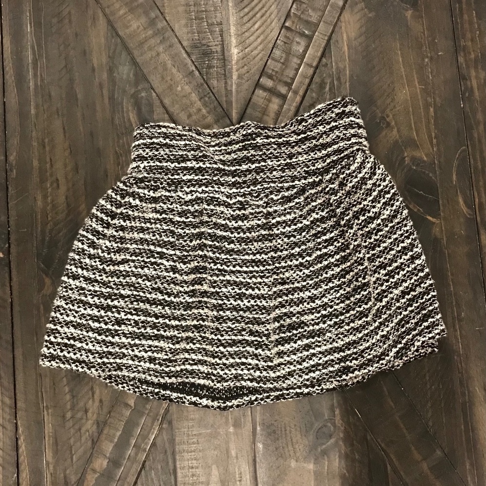 Gymboree black and white skirt